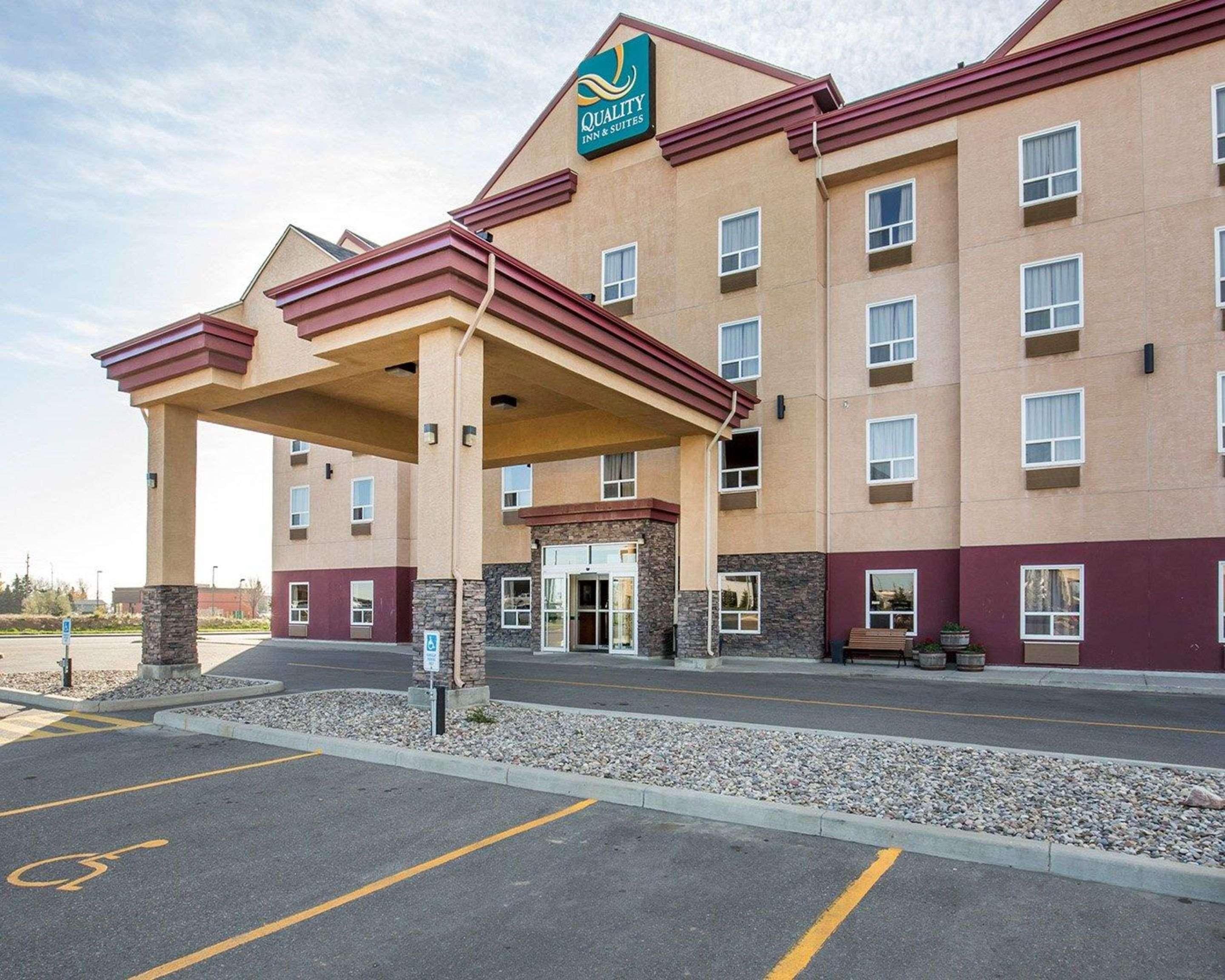 Quality Inn & Suites Lethbridge Exterior foto