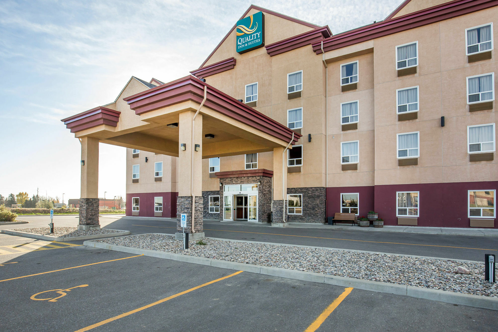 Quality Inn & Suites Lethbridge Exterior foto